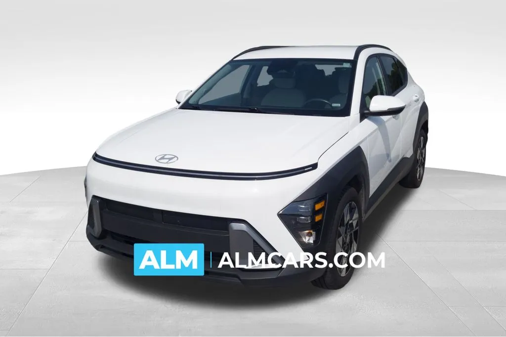 White 2025 Hyundai Kona SEL for sale in Florence, SC