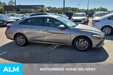 More photos of 2024 Hyundai Elantra SEL at ALM Hyundai Florence, SC