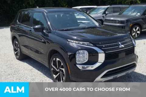 Photos of 2024 Mitsubishi Outlander SE for sale in Florence, SC at ALM Hyundai Florence