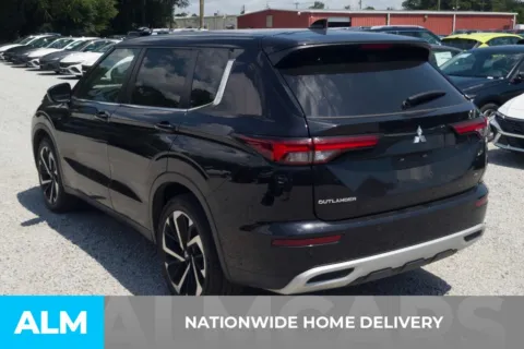 More photos of 2024 Mitsubishi Outlander SE at ALM Hyundai Florence, SC