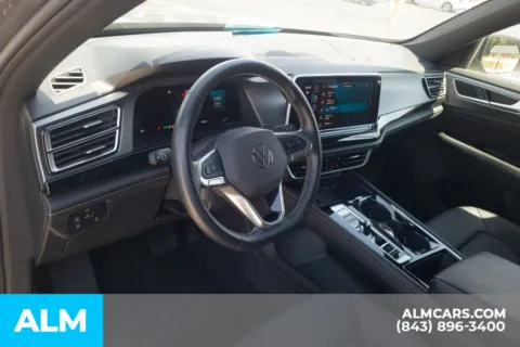 More photos of 2025 Volkswagen Atlas Cross Sport 2.0T SE w/Technology at ALM Hyundai Florence, SC