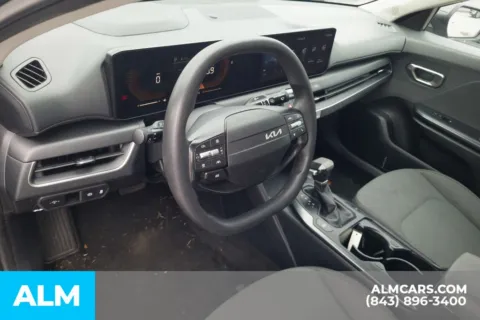 More photos of 2025 Kia K4 LXS at ALM Hyundai Florence, SC