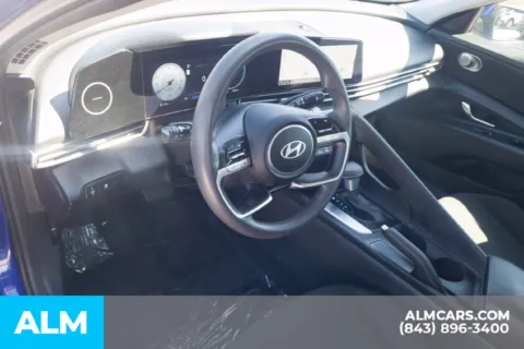 More photos of 2024 Hyundai Elantra SEL at ALM Hyundai Florence, SC