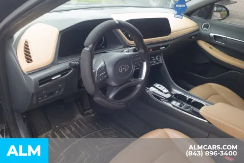 More photos of 2022 Hyundai Sonata Limited at ALM Hyundai Florence, SC