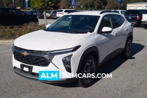 White 2025 Chevrolet Trax LT for sale in Florence, SC
