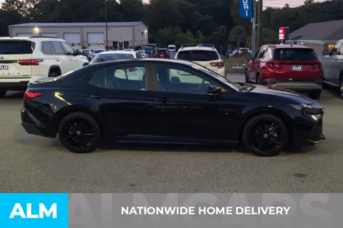 More photos of 2025 Toyota Camry SE at ALM Hyundai Florence, SC