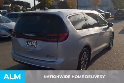 More photos of 2023 Chrysler Pacifica Hybrid Touring L at ALM Hyundai Florence, SC