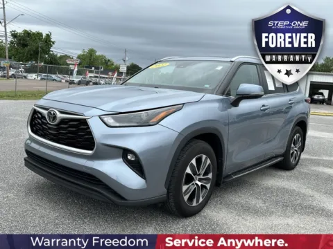 Photos of 2022 Toyota Highlander XLE for sale in Pensacola, FL at Pensacola Used Cars