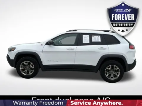 More photos of 2019 Jeep Cherokee Trailhawk at Pensacola Used Cars, FL