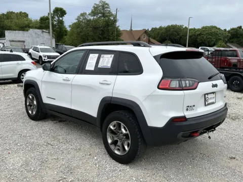 More photos of 2019 Jeep Cherokee Trailhawk at Pensacola Used Cars, FL
