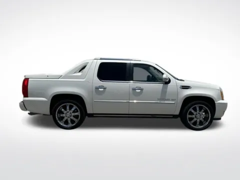More photos of 2013 Cadillac Escalade EXT Premium at Pensacola Used Cars, FL