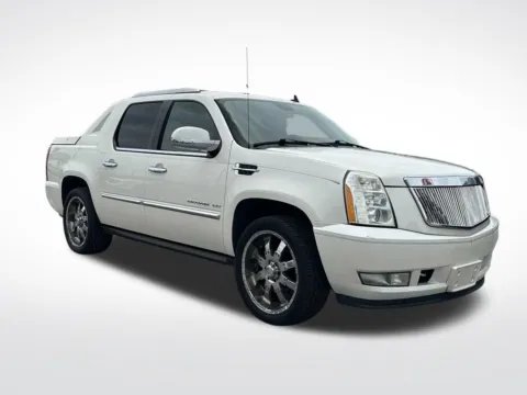 More photos of 2013 Cadillac Escalade EXT Premium at Pensacola Used Cars, FL