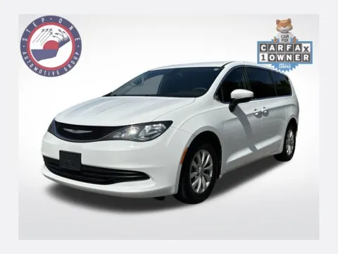 White 2017 Chrysler Pacifica Touring for sale in Pensacola, FL