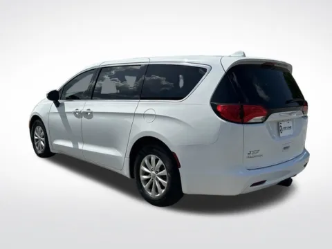 More photos of 2017 Chrysler Pacifica Touring at Pensacola Used Cars, FL