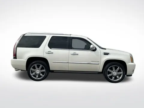 More photos of 2011 Cadillac Escalade Premium at Pensacola Used Cars, FL