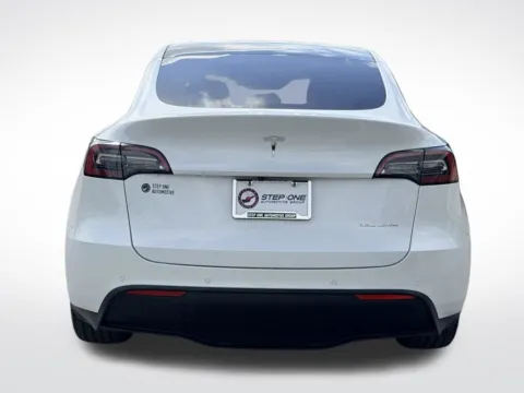 More photos of 2021 Tesla Model Y Long Range at Pensacola Used Cars, FL