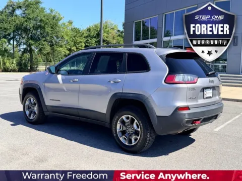 More photos of 2019 Jeep Cherokee Trailhawk at Pensacola Used Cars, FL