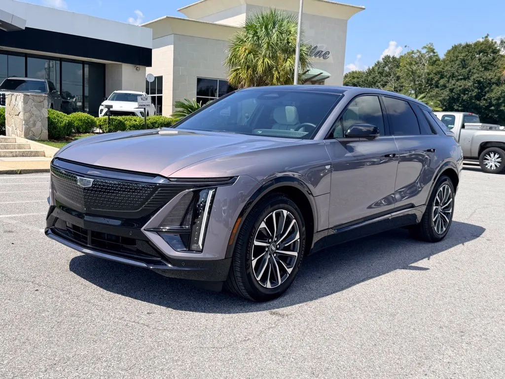 2024 Cadillac LYRIQ Sport