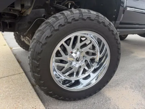 More photos of 2017 Chevrolet Silverado 2500 HD LTZ at Step One Motorsports, FL