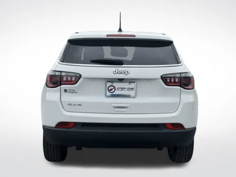 More photos of 2023 Jeep Compass Sport at Step One Motorsports, FL