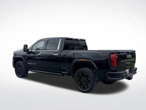 More photos of 2024 GMC Sierra 2500 HD Denali Ultimate at Step One Motorsports, FL