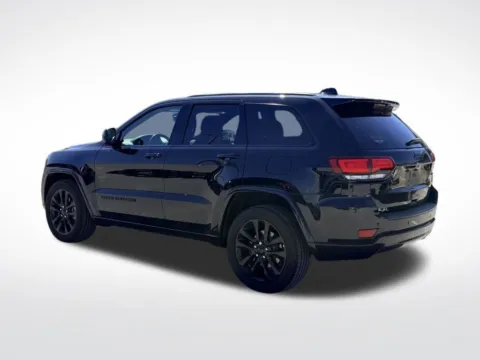 More photos of 2020 Jeep Grand Cherokee Altitude at Step One Motorsports, FL