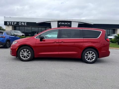 Another view of 2025 Chrysler Pacifica Select for sale in Pensacola, FL at Step One Motorsports
