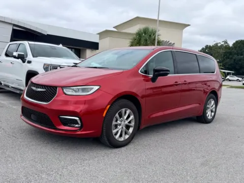 Photos of 2025 Chrysler Pacifica Select for sale in Pensacola, FL at Step One Motorsports