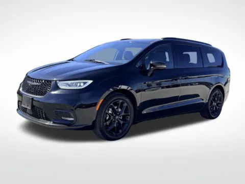 Photos of 2025 Chrysler Pacifica Limited for sale in Pensacola, FL at Step One Motorsports