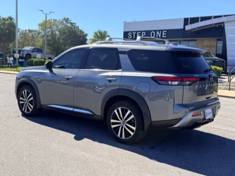 More photos of 2023 Nissan Pathfinder Platinum at Step One Motorsports, FL