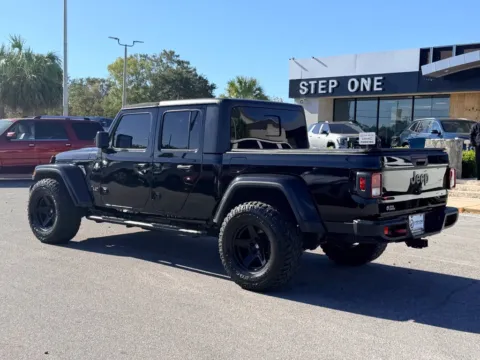 More photos of 2021 Jeep Gladiator Sport at Step One Motorsports, FL