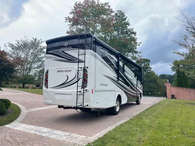 More photos of 2018 Ford F-53 Motorhome Stripped Chassis at America's Xtreme Auto, TX