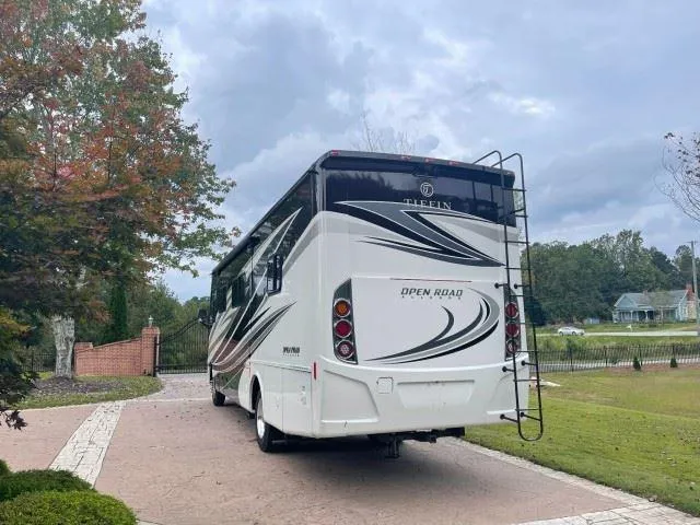 More photos of 2018 Ford F-53 Motorhome Stripped Chassis at America's Xtreme Auto, TX