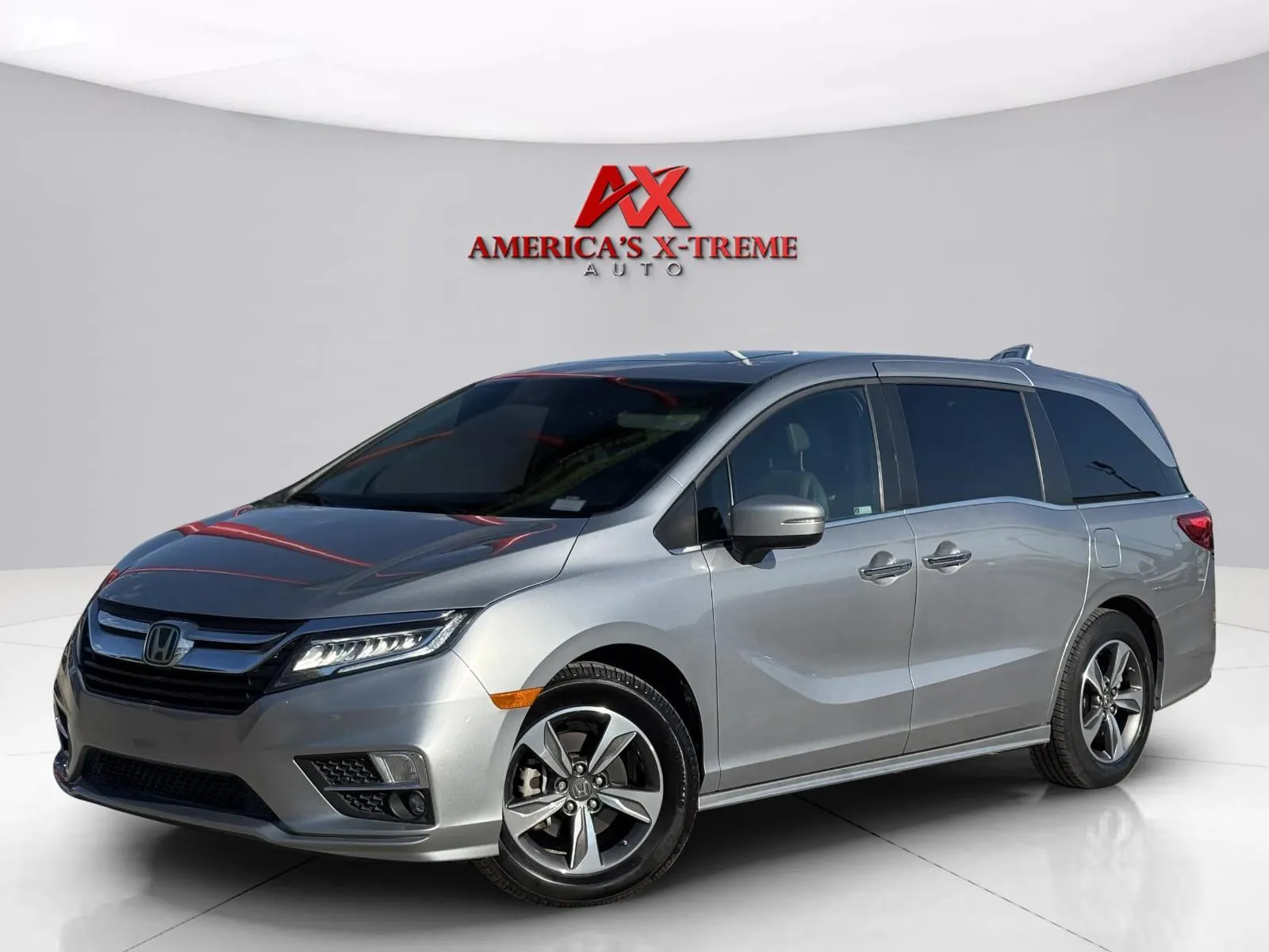 Silver 2019 Honda Odyssey Touring for sale in Houston, TX
