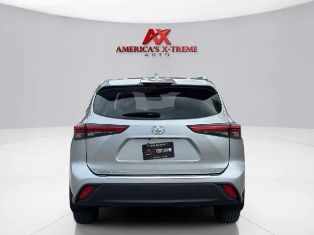 More photos of 2021 Toyota Highlander XLE at America's Xtreme Auto, TX
