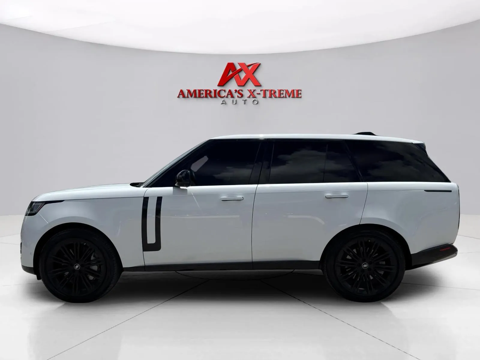 Photos of 2024 Land Rover Range Rover SE for sale in Houston, TX at America's Xtreme Auto
