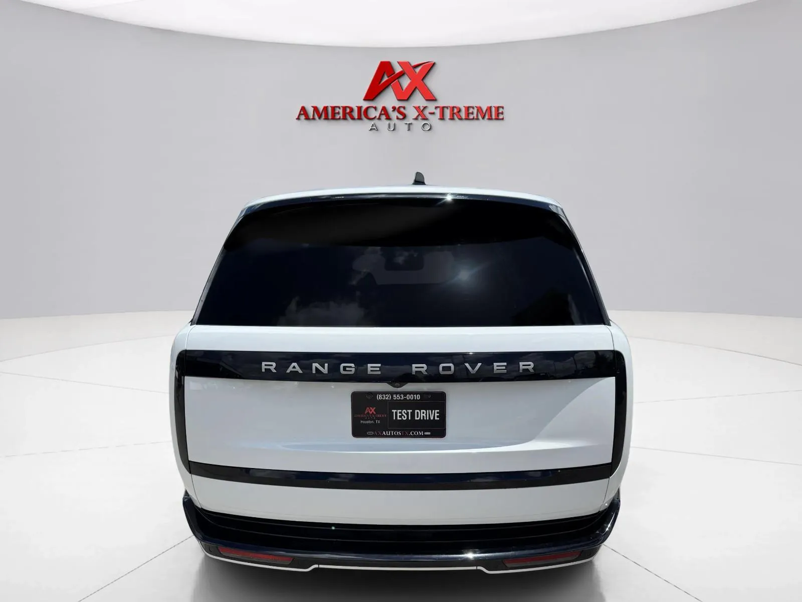 More photos of 2024 Land Rover Range Rover SE at America's Xtreme Auto, TX