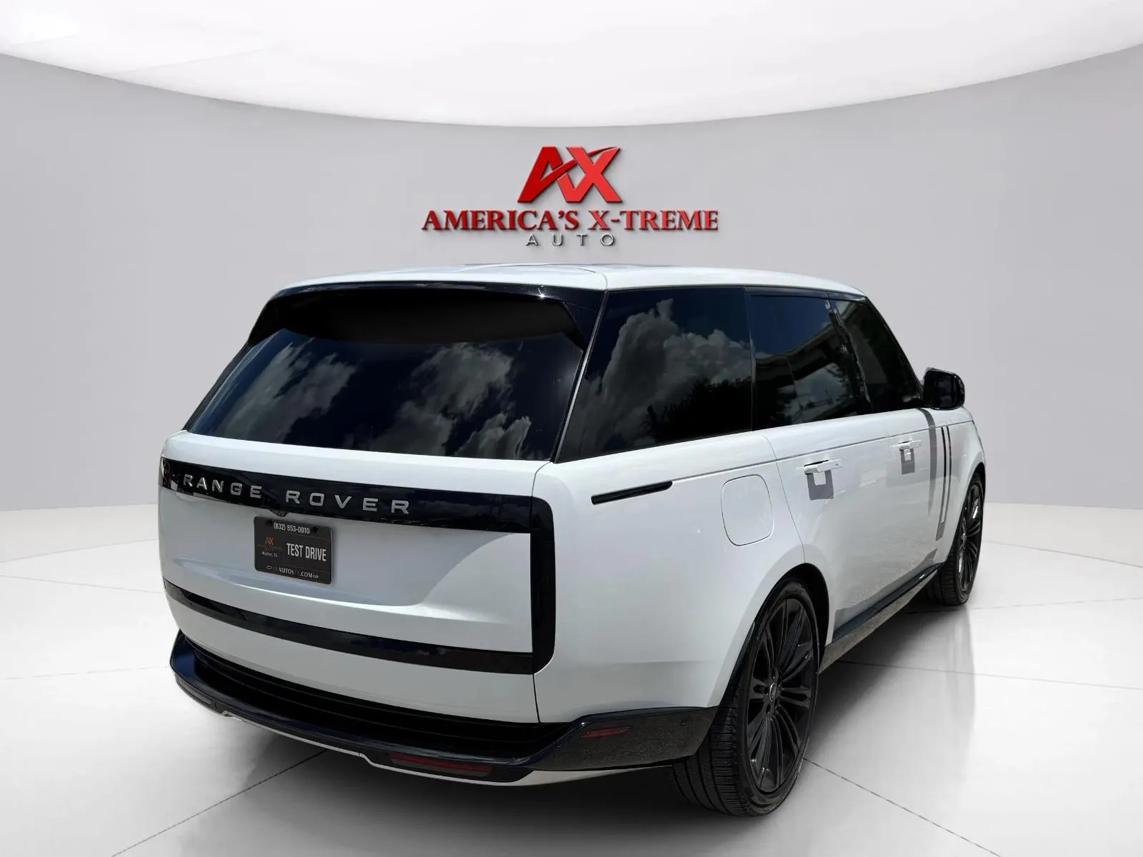 More photos of 2024 Land Rover Range Rover SE at America's Xtreme Auto, TX