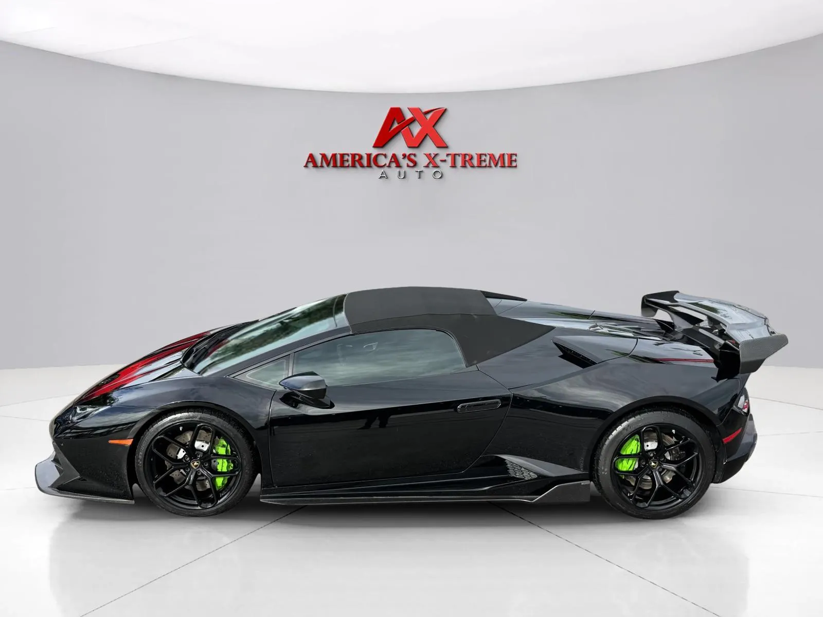2018 Lamborghini Huracan Base - Photo 11