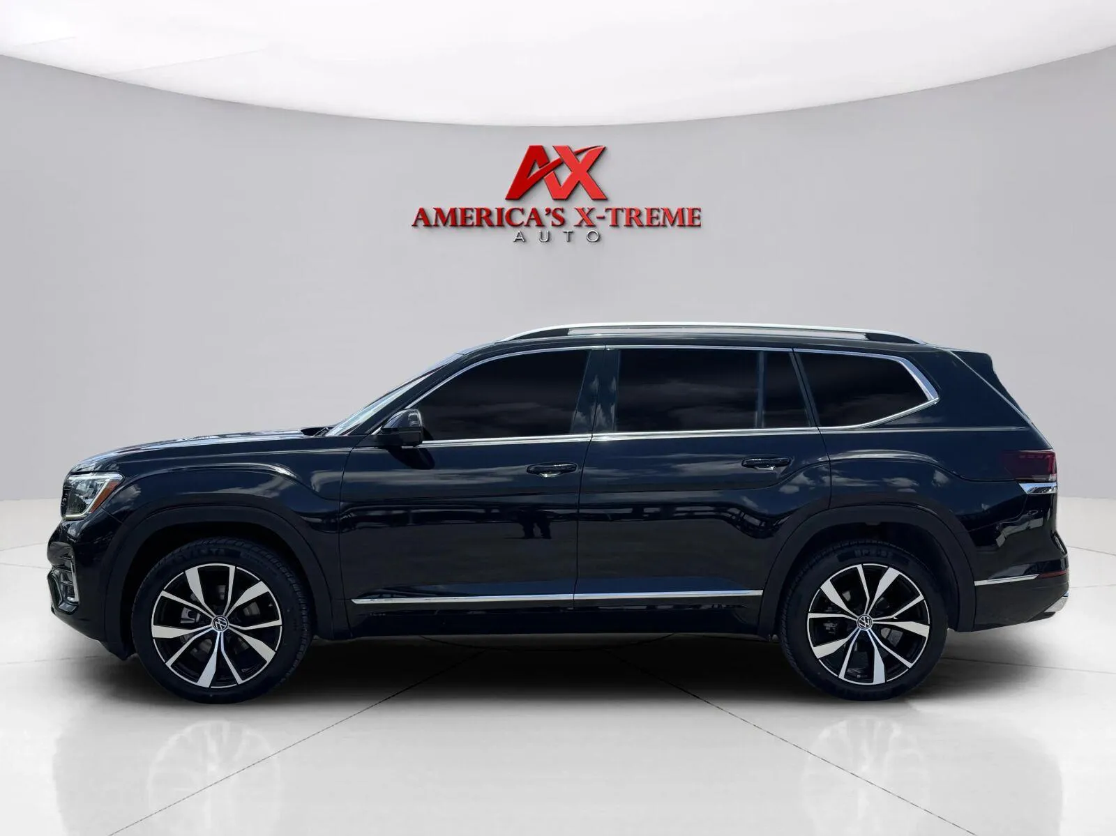 Photos of 2024 Volkswagen Atlas 2.0T SEL Premium R-Line for sale in Houston, TX at America's Xtreme Auto