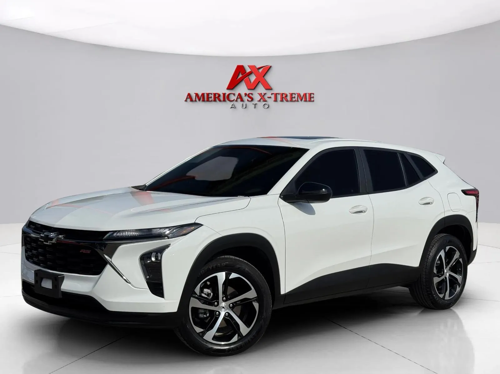 White 2025 Chevrolet Trax 1RS for sale in Houston, TX