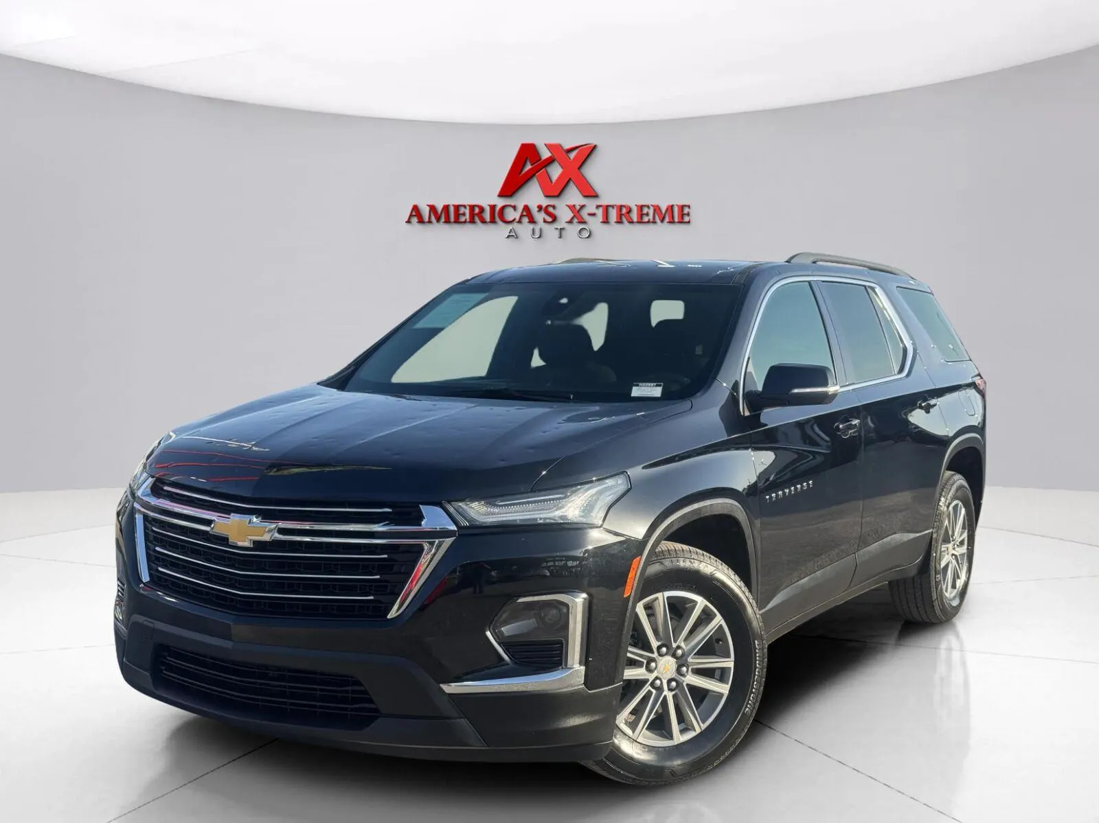 Black 2022 Chevrolet Traverse LT Cloth for sale in Houston, TX