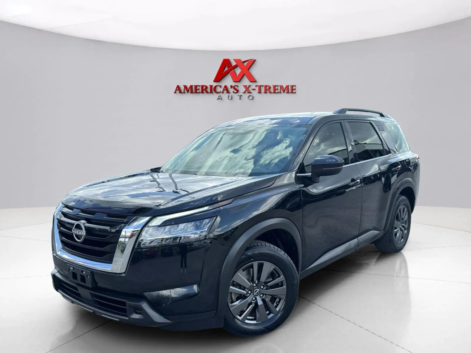 Black 2022 Nissan Pathfinder SV for sale in Houston, TX