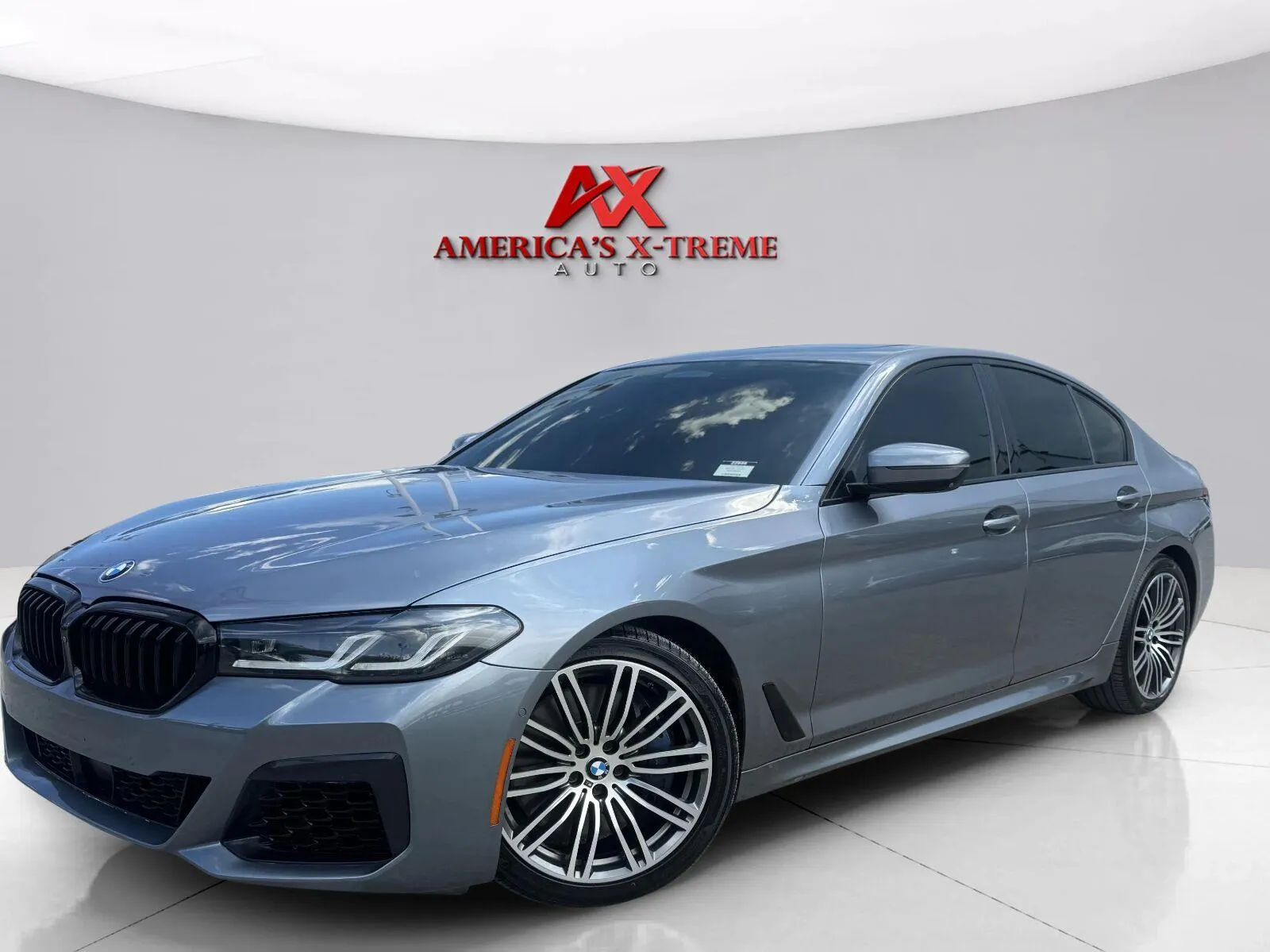 Gray 2021 BMW 5 Series M550i xDrive for sale in Houston, TX