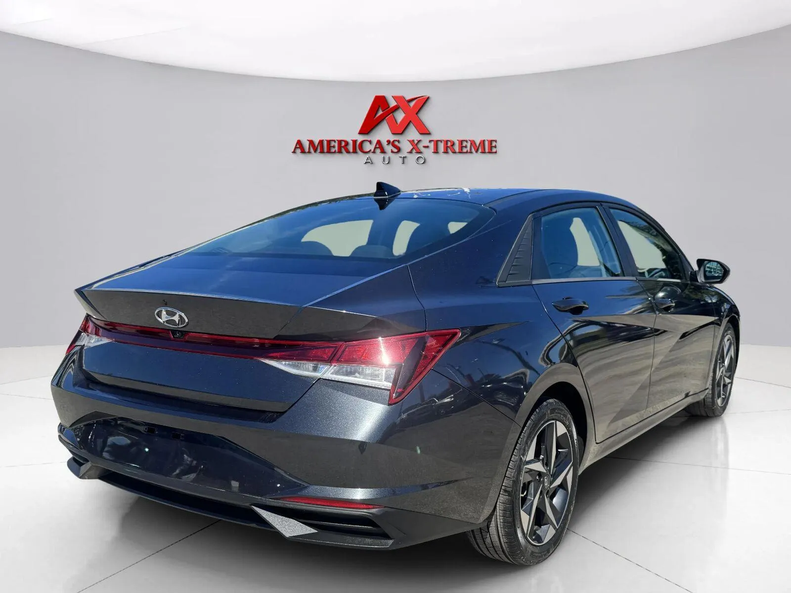 More photos of 2023 Hyundai Elantra SEL at America's Xtreme Auto, TX