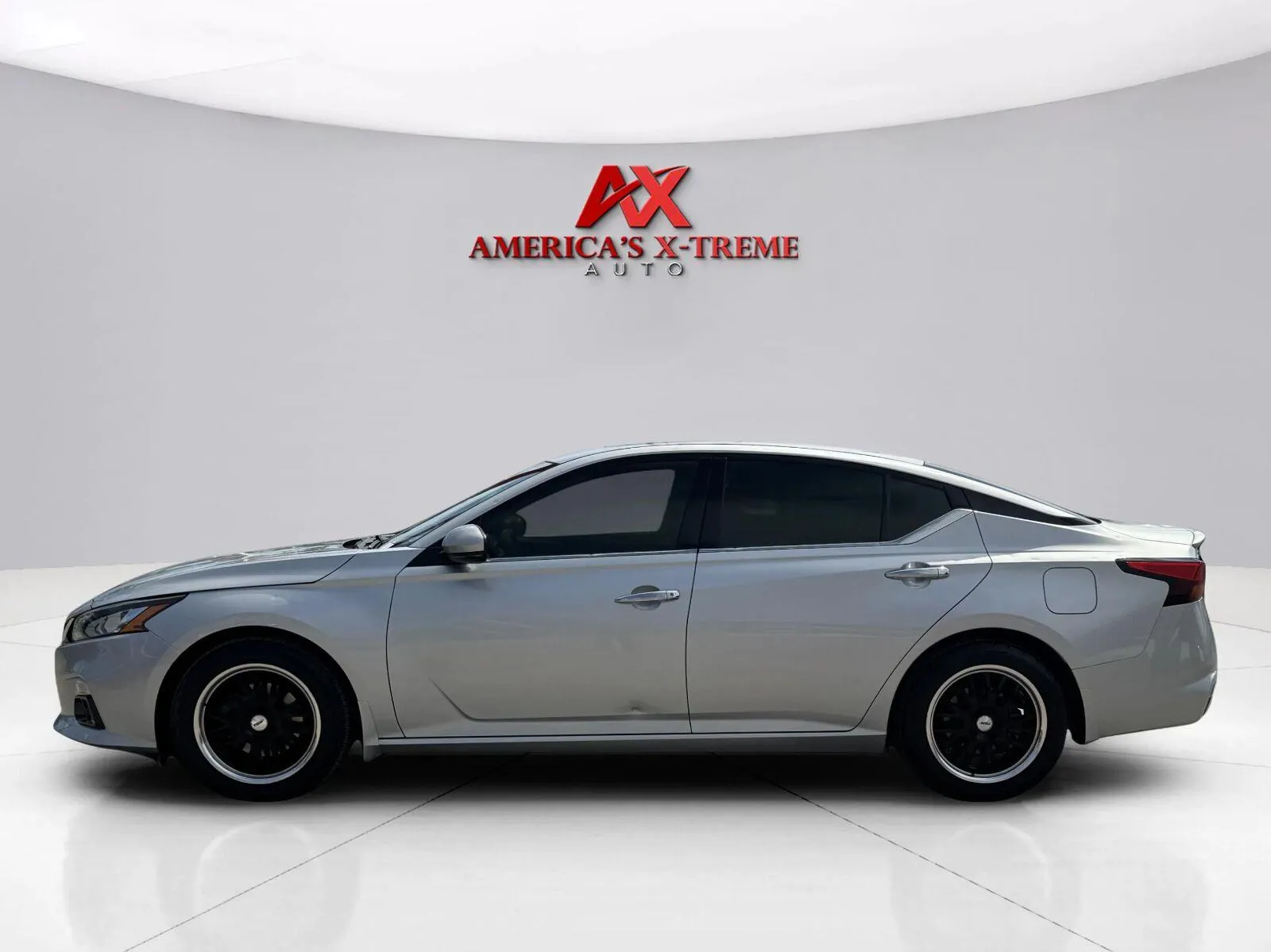 Photos of 2019 Nissan Altima 2.5 SV for sale in Houston, TX at America's Xtreme Auto