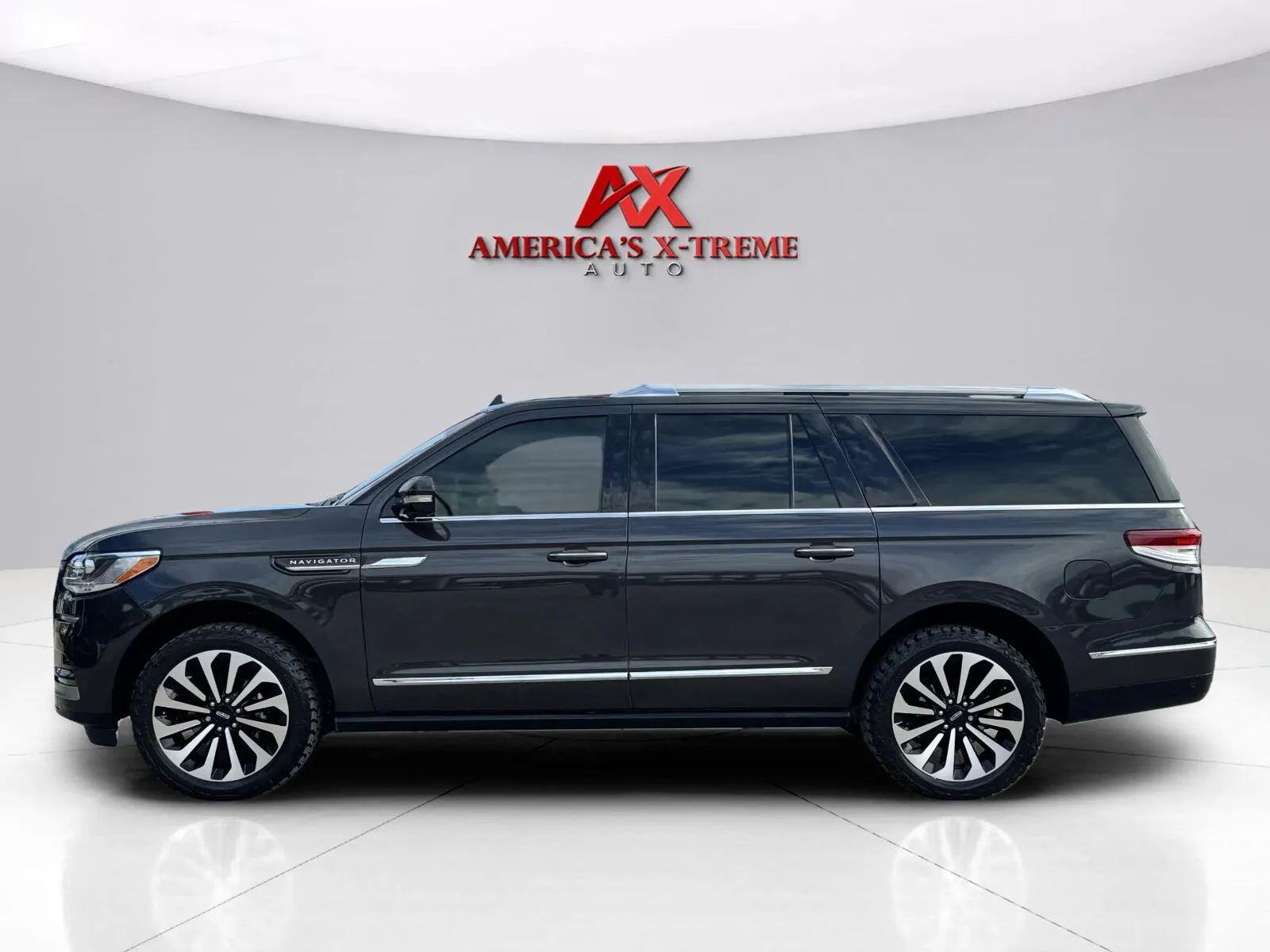 Photos of 2024 Lincoln Navigator L Reserve for sale in Houston, TX at America's Xtreme Auto