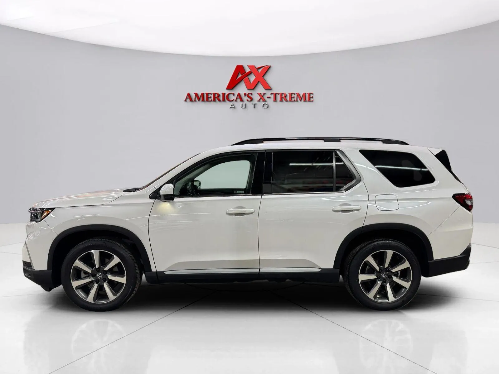 More photos of 2023 Honda Pilot Elite at AX Auto Inc., GA