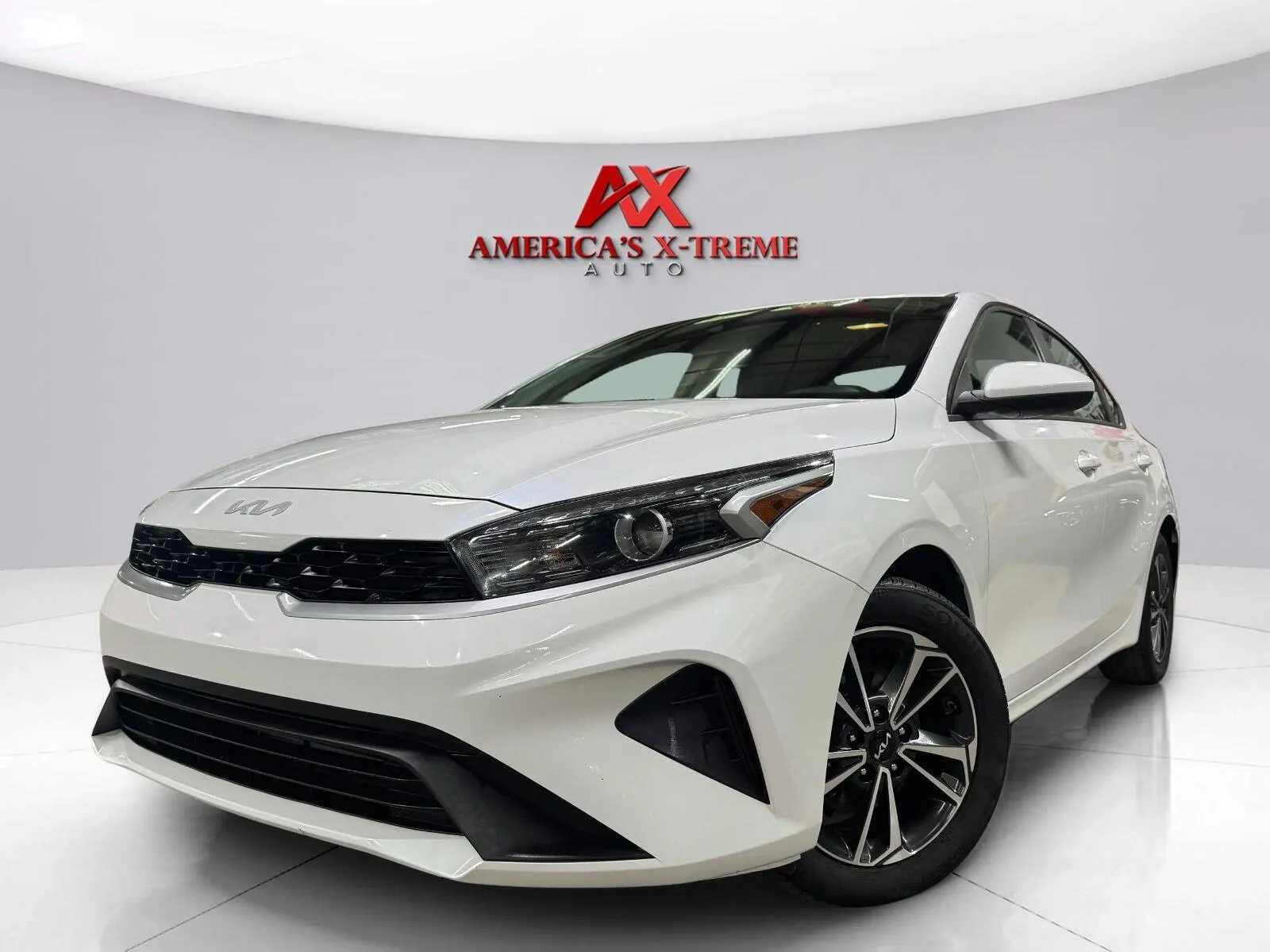 White 2024 Kia Forte LXS for sale in Atlanta, GA