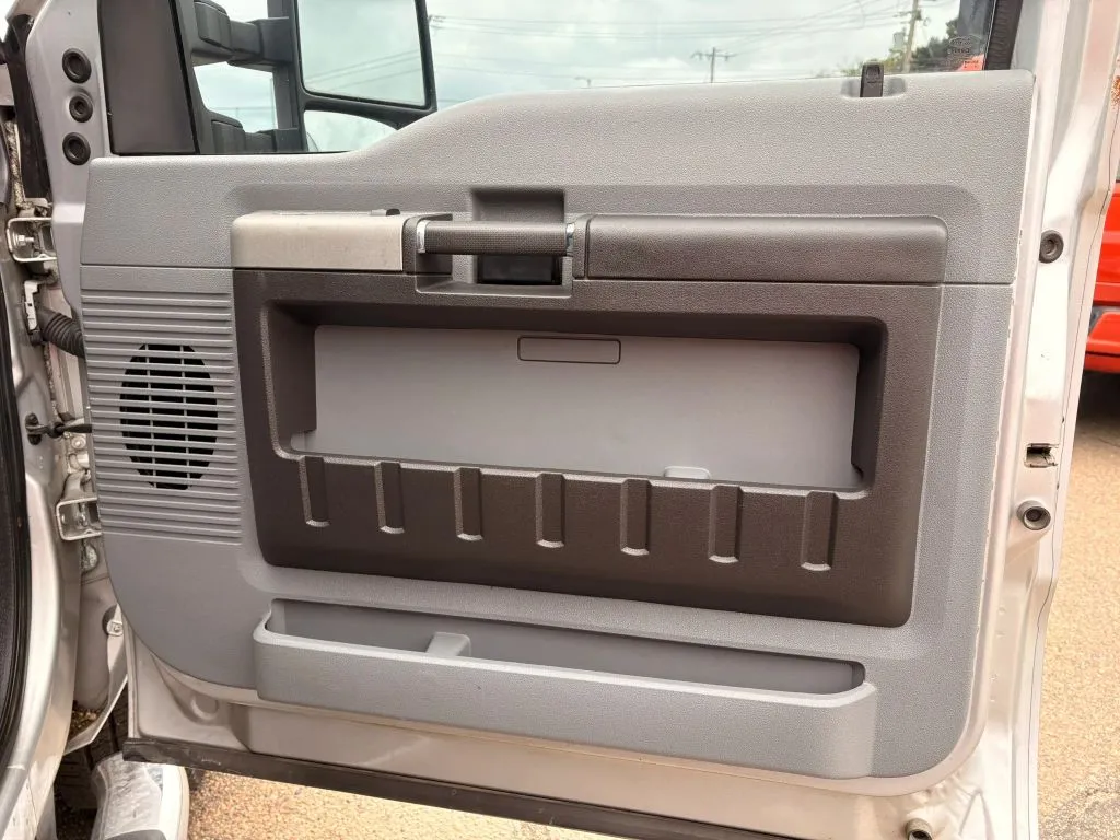 Ford F-250 photo 11